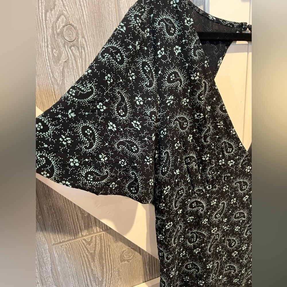 221. NWT BP Paisley Flutter Sleeve V-Neck Dress 2X - Picture 6 of 8